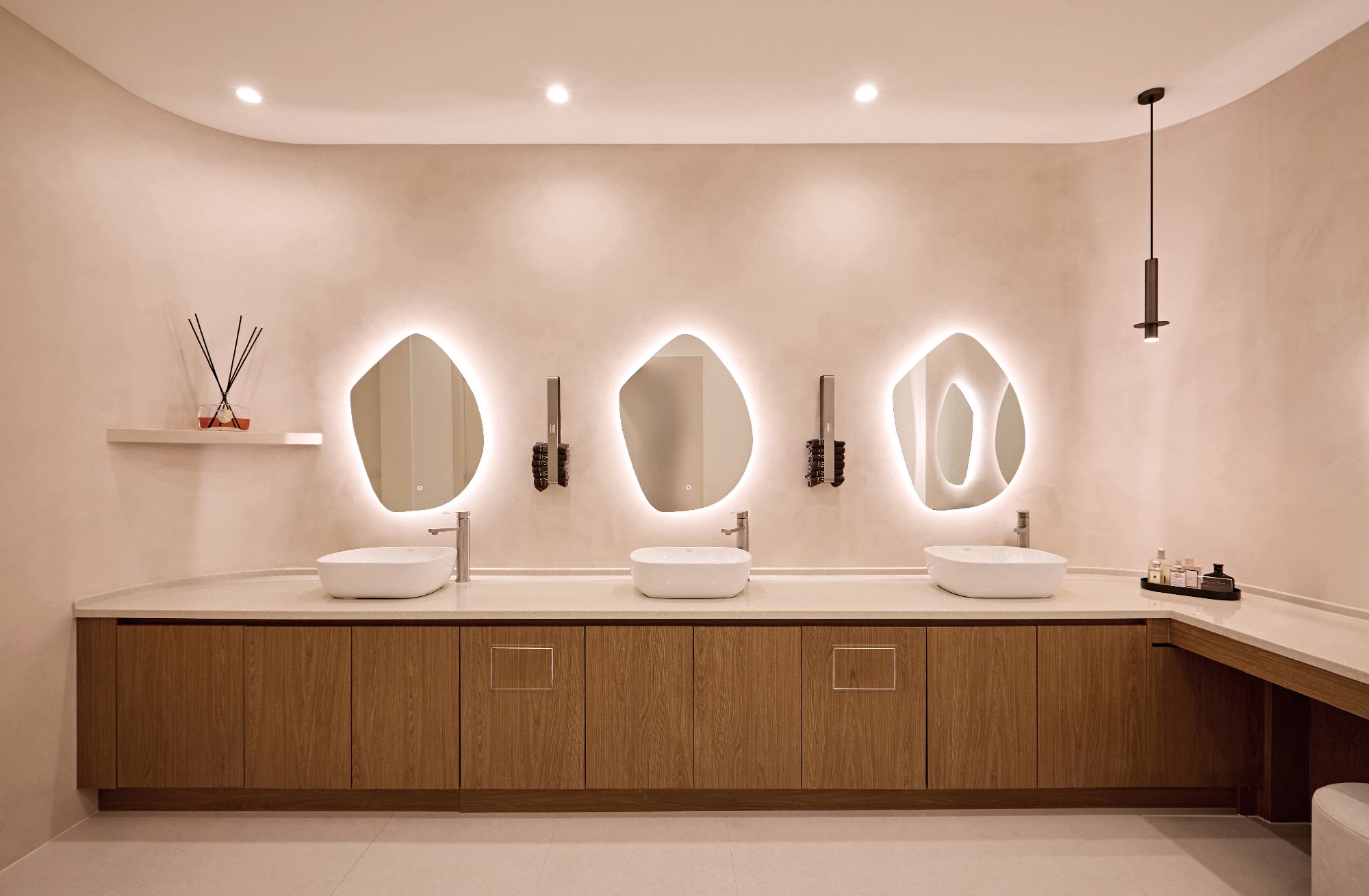 skin clinic near Incheon Airport during layover